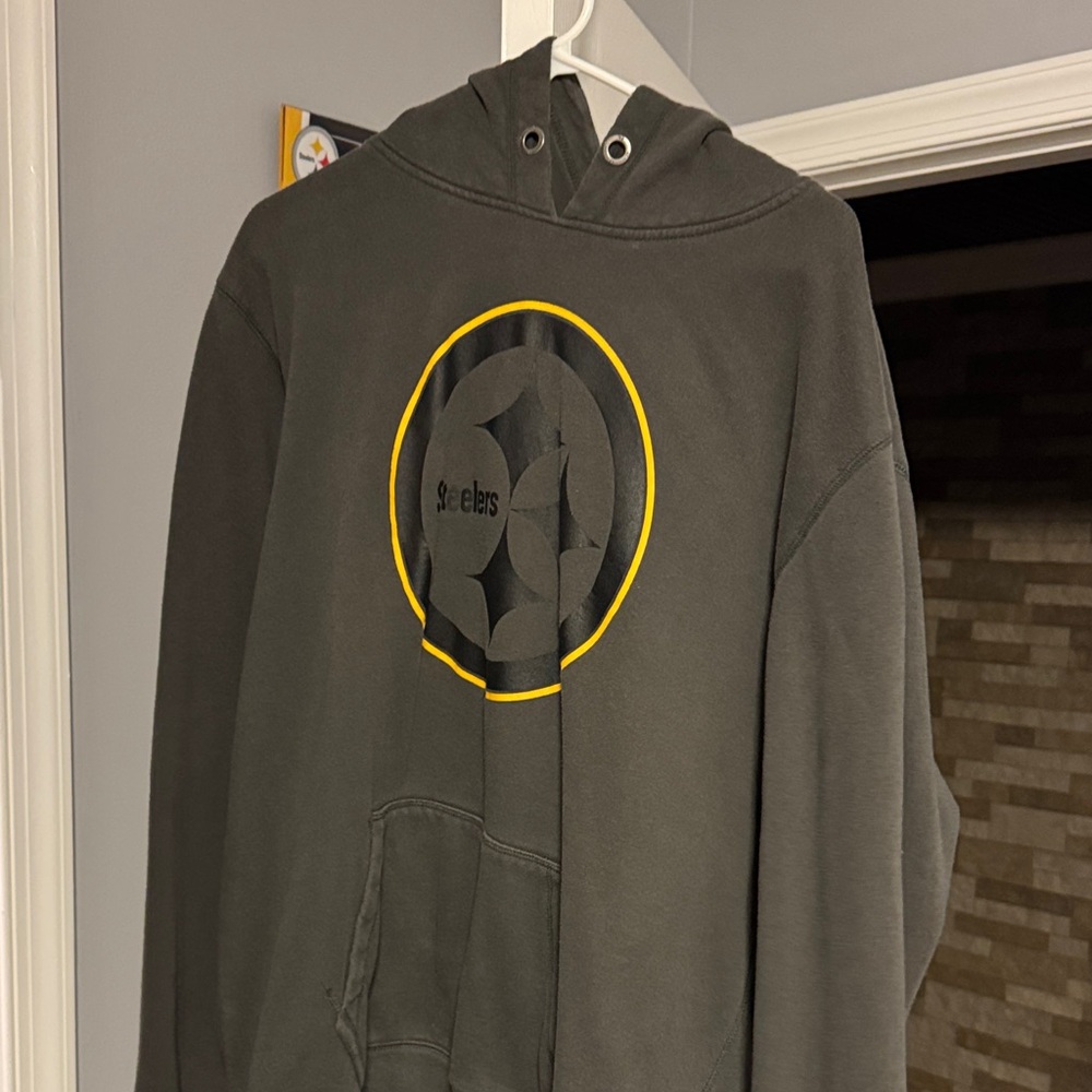 Steelers Men's Black Hooded Sweatshirt